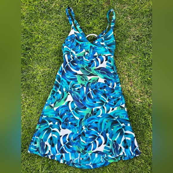 Dresses & Skirts - Tropical Blue and Green Leaf Print Dress Size 3